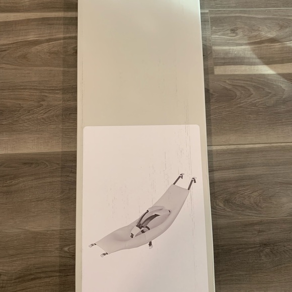 Thule Chariot infant sling (BNIB) - Picture 2 of 3